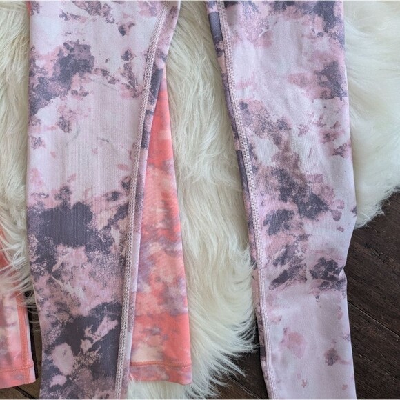 ATHLETA GIRL HIGH RISE CHIT CHAT LEGGINGS Moonstone Purple Tie-Dye S Small 7 - Picture 8 of 9